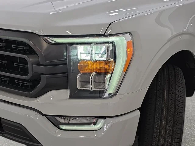 Certified Used 2023 Avalanche Ford XLT image 30