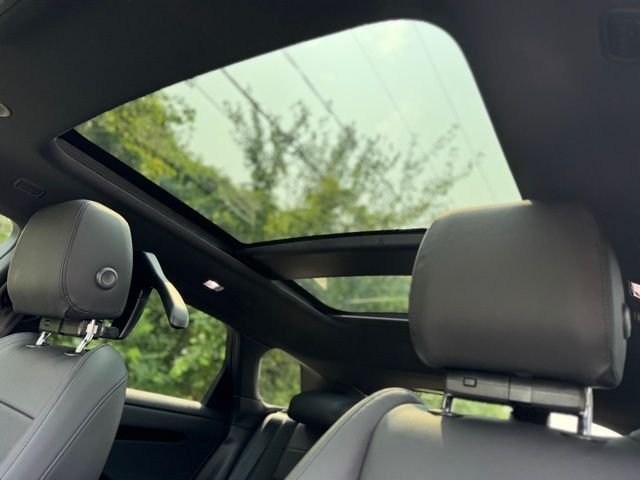 New 2026 Tribeca Blue Land Rover S image 15