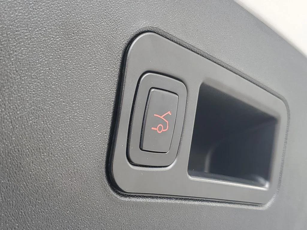 Used 2018 Gray Tesla  image 11