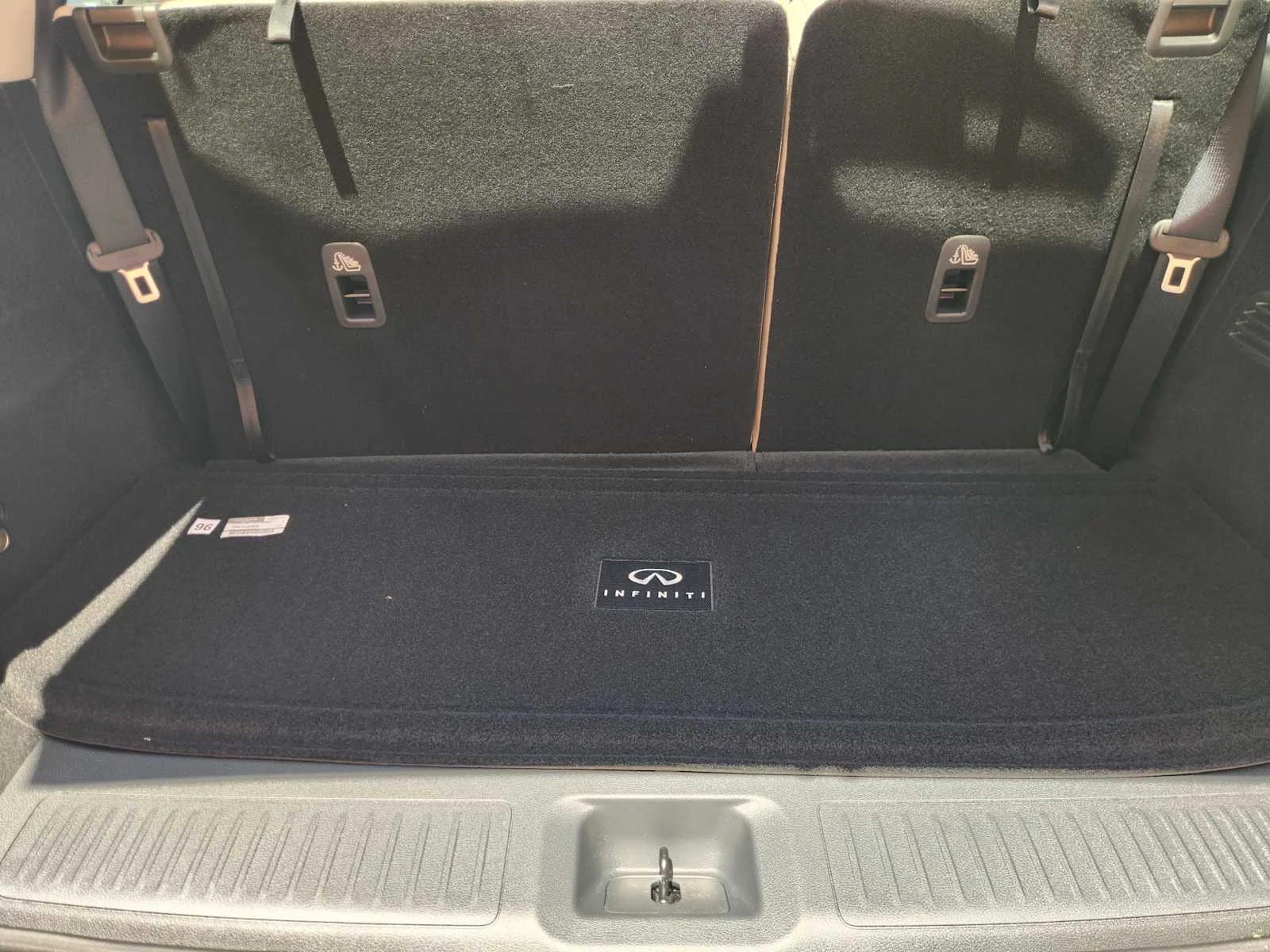New 2027 HARBOR GRAY INFINITI Luxe FWD image 23