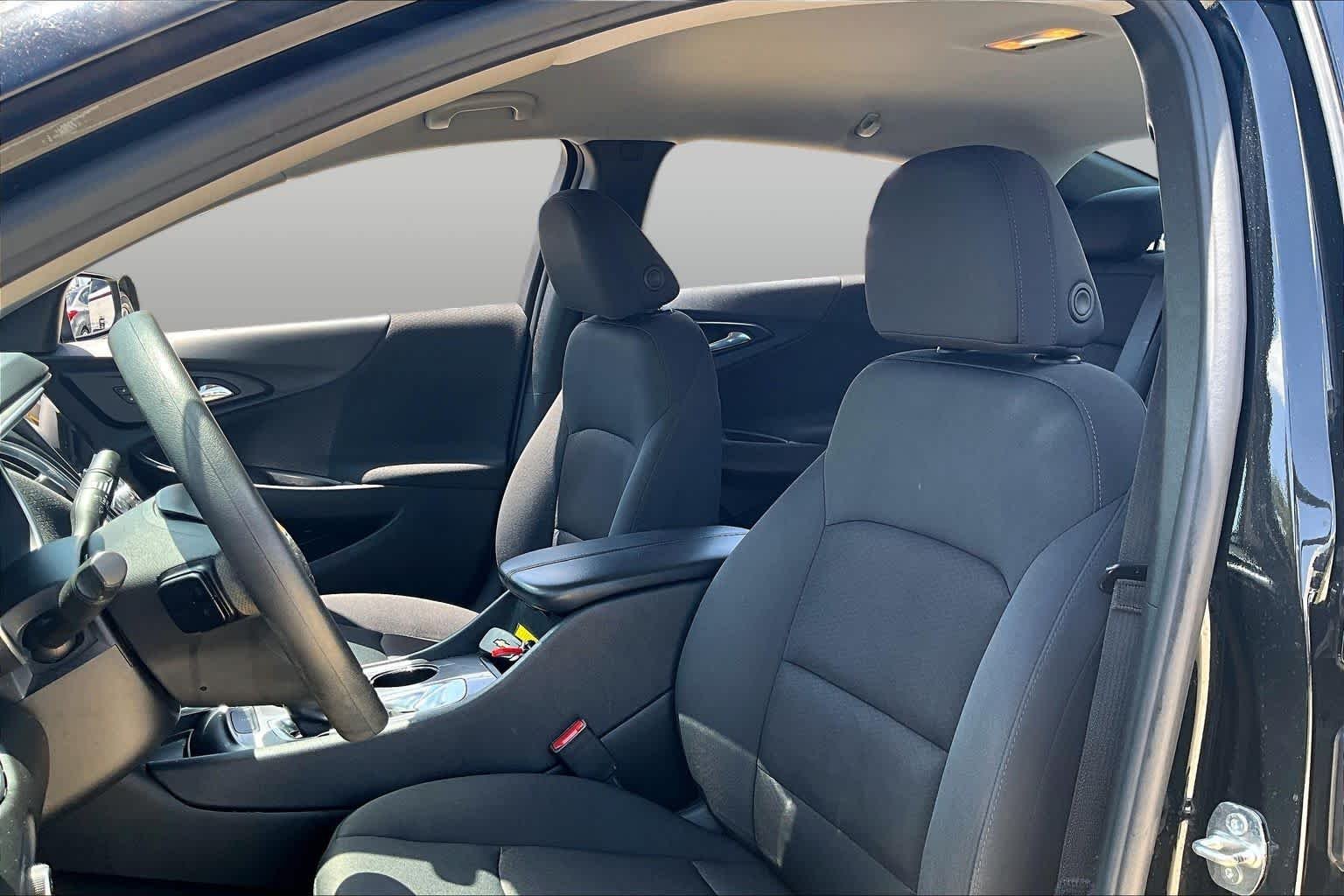 Used 2021 Mosaic Black Metallic Chevrolet LT image 8