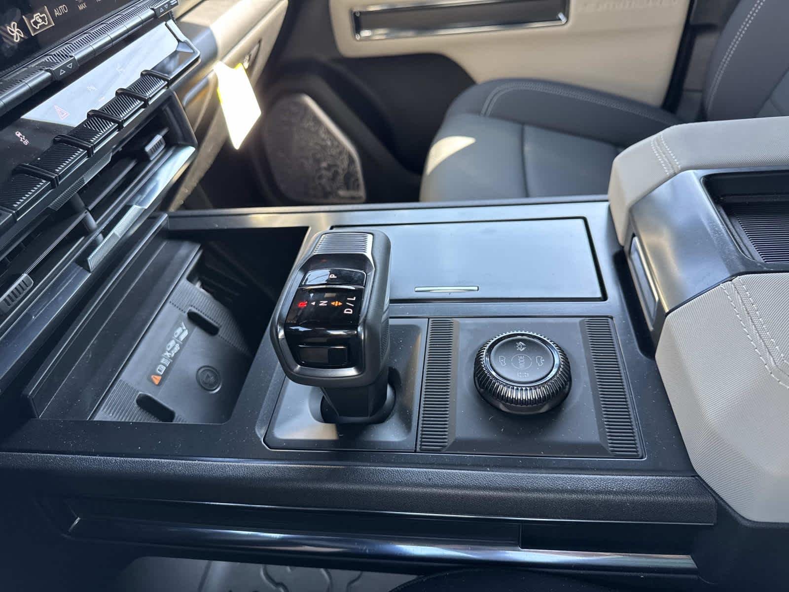 2026 GMC HUMMER EV 2X - Photo 18
