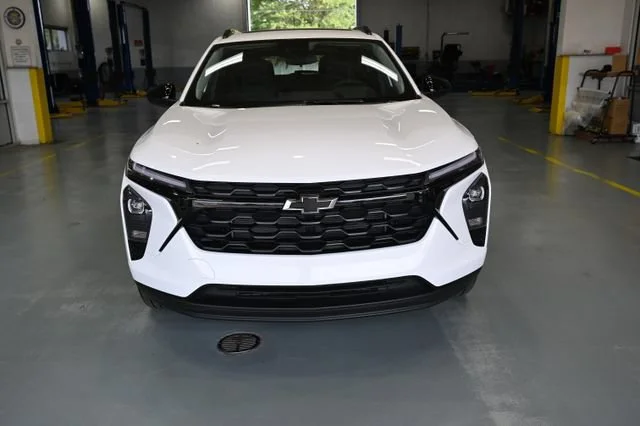 2026 Chevrolet Trax LT - Photo 2