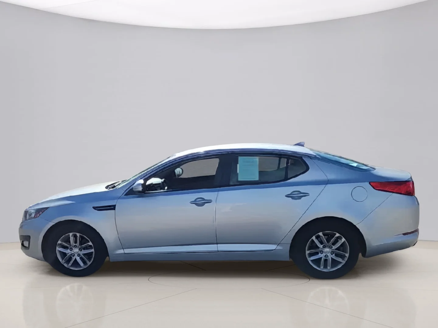 Used 2012 Silver Kia LX image 4