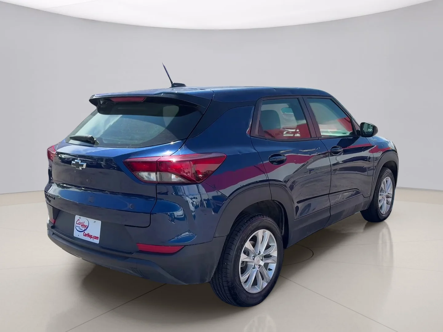 Used 2023 Blue Chevrolet  image 5