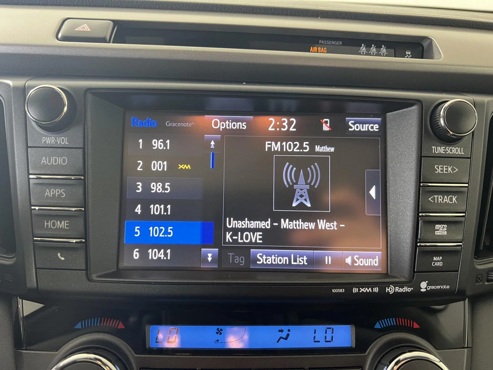 Used 2018 Galactic Aqua Mica Toyota Limited image 20