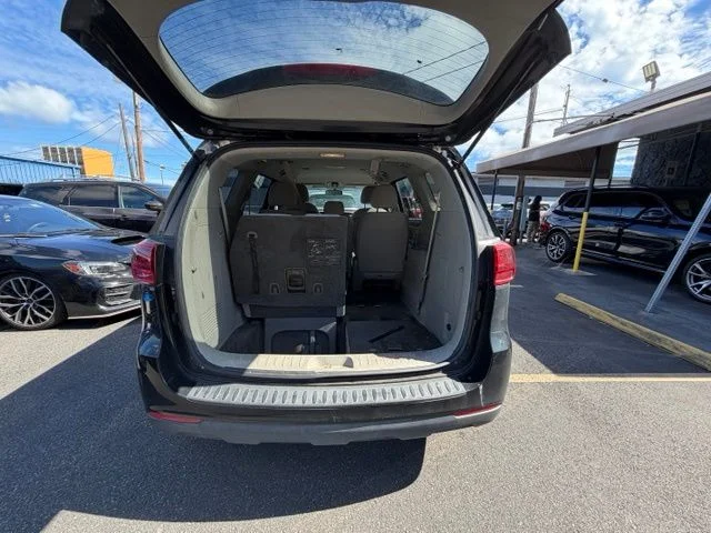Used 2021 Black Kia LX image 8