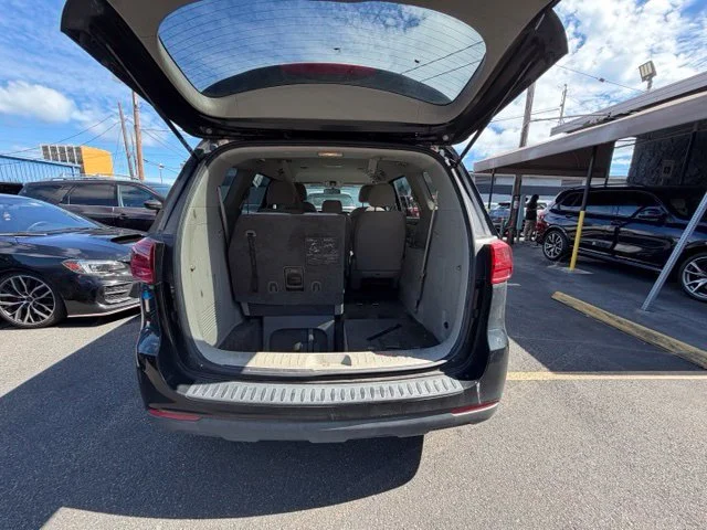 Used 2021 Black Kia LX image 8