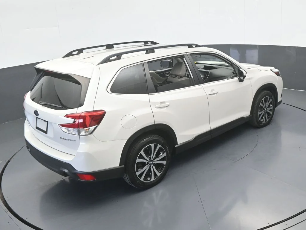 Used 2022 Crystal White Pearl Subaru Limited image 50
