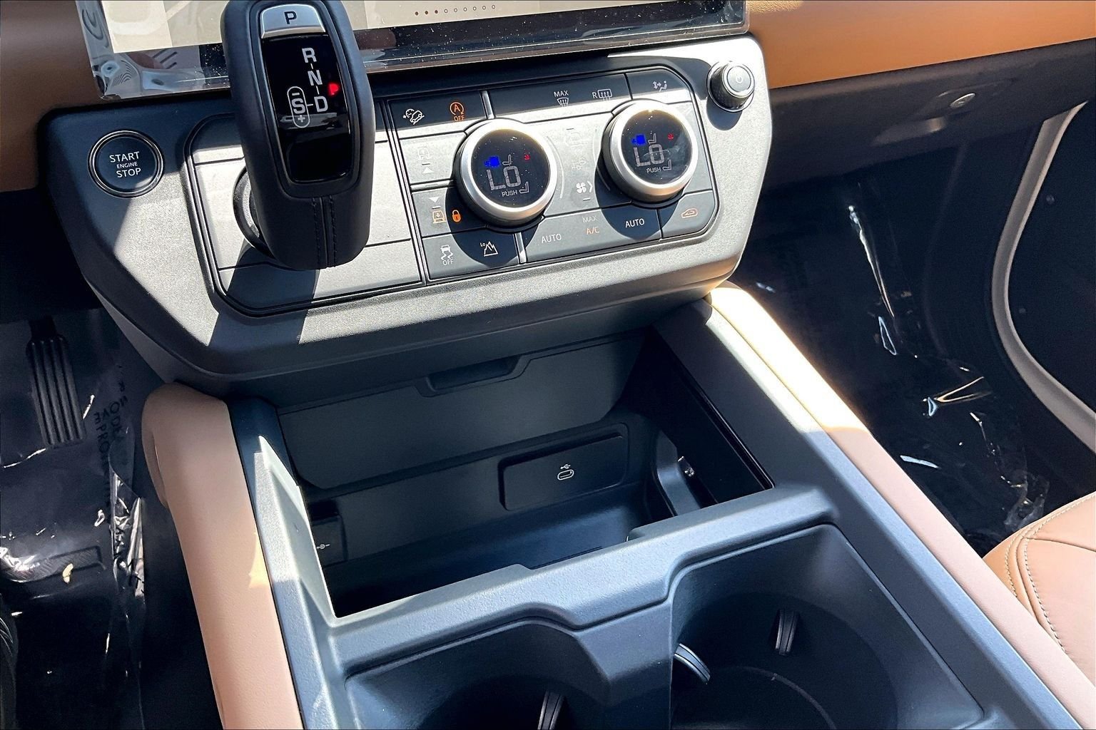 New 2026 Fuji White Land Rover S image 8