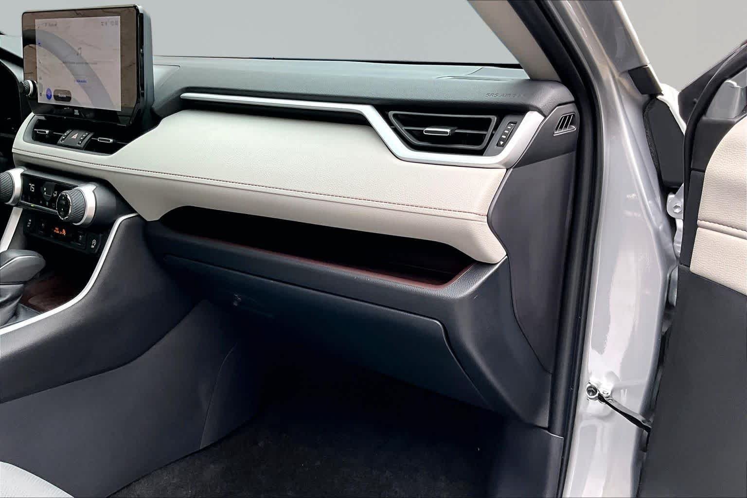 Used 2025 Silver Sky Metallic Toyota Limited image 19