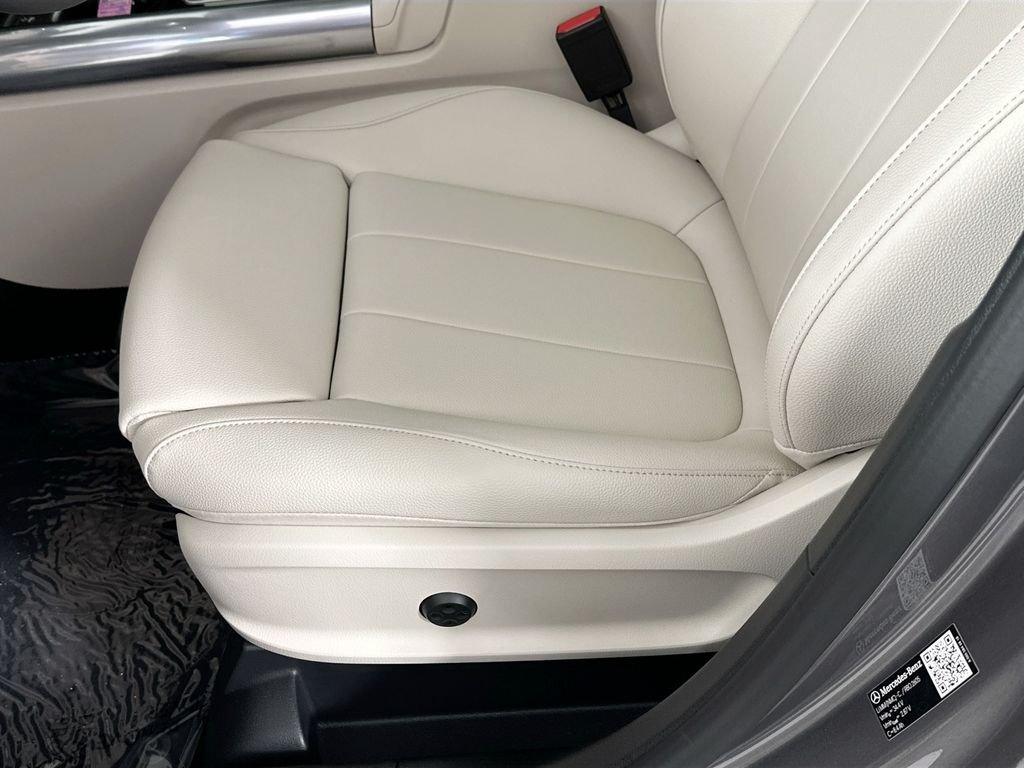 New 2026 Mountain Grey Metallic Mercedes-Benz GLA 250 image 19