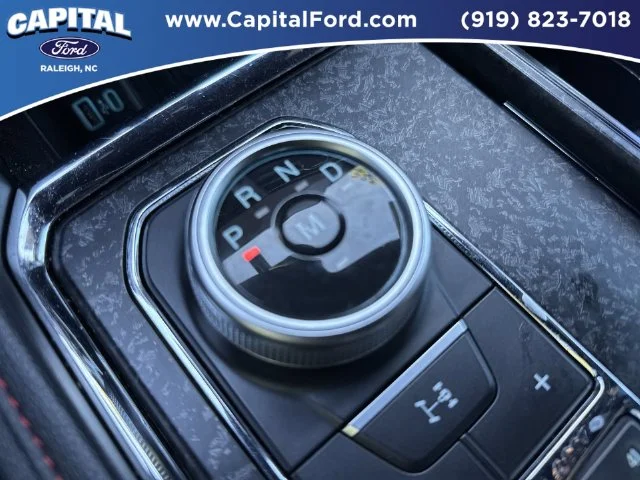 Used 2023  Ford Limited image 31