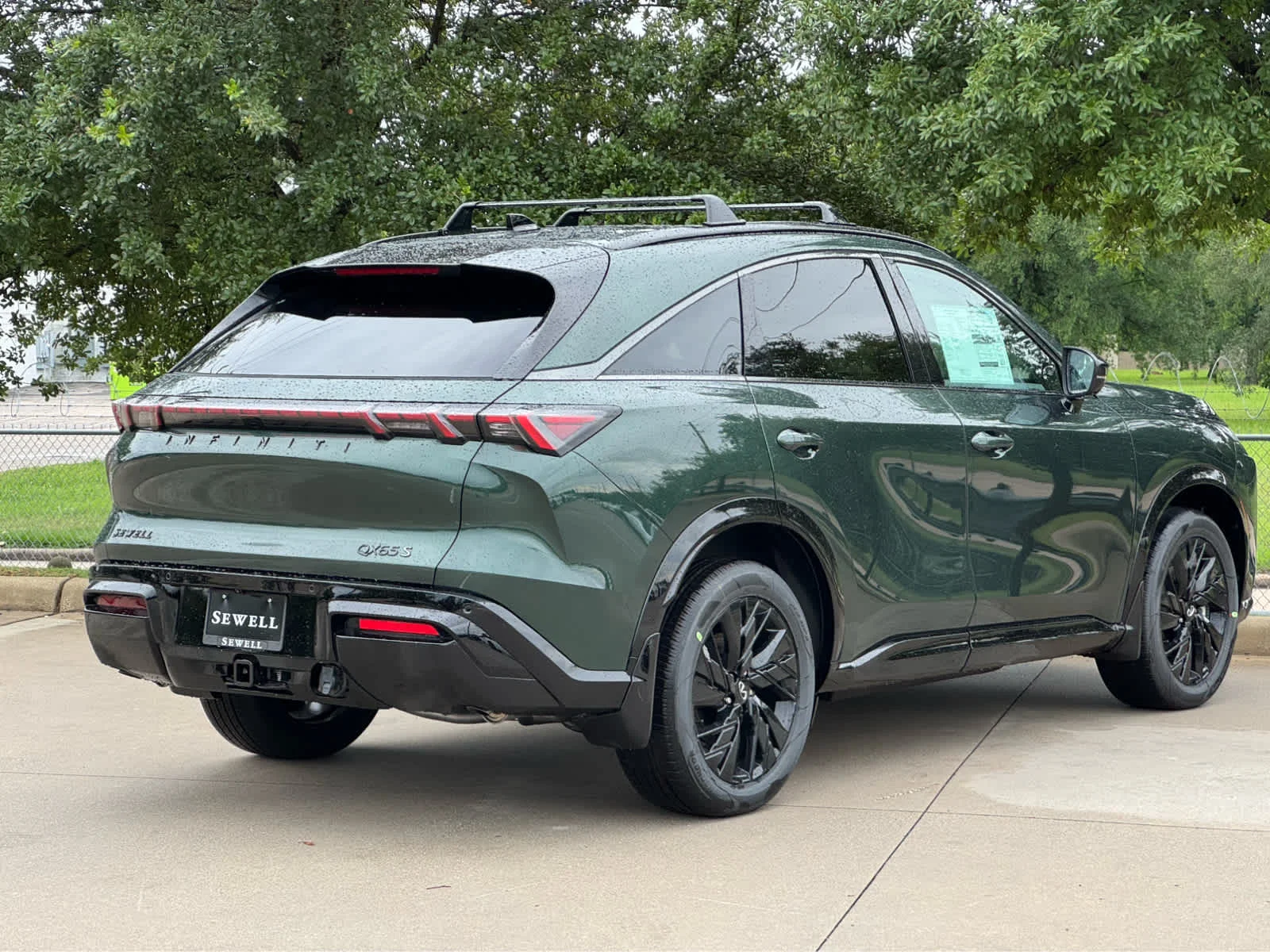 New 2027 DEEP EMERALD INFINITI Sport AWD image 3