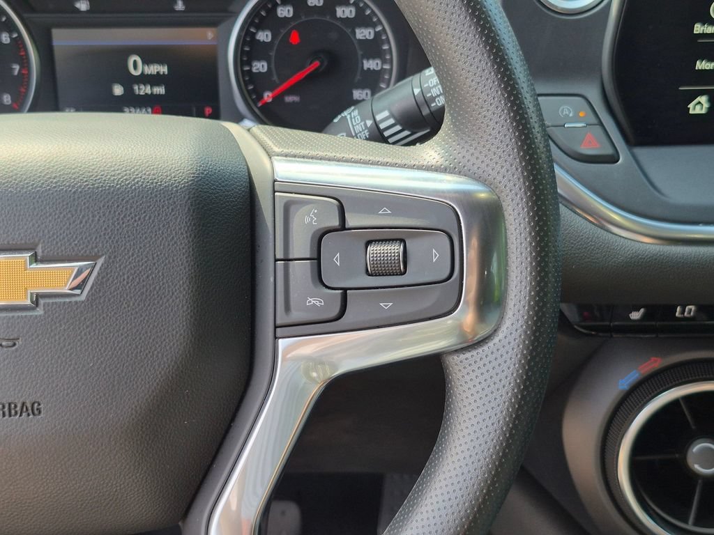 Used 2025 Black Chevrolet 2LT image 21