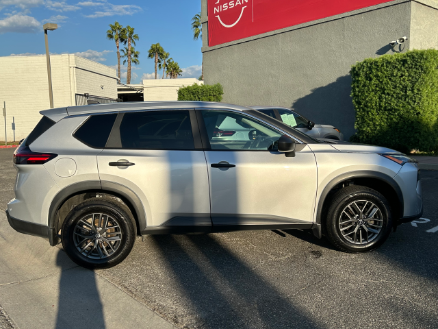Used 2024 Silver Nissan S image 15