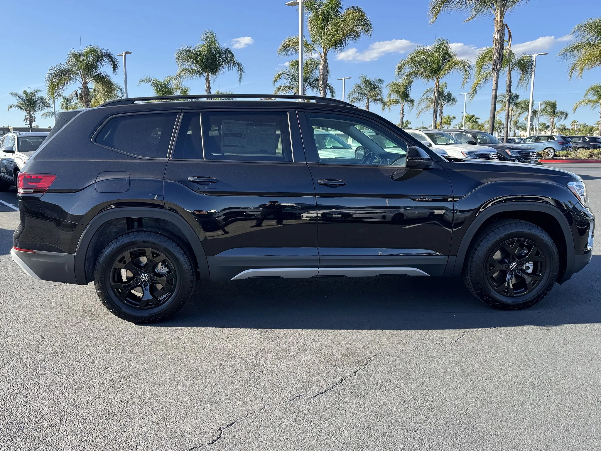 New 2026 Deep Black Pearl Volkswagen 2.0T Peak Edition image 8