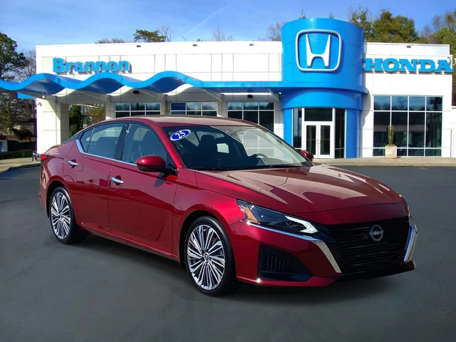 2025 Nissan Altima SL FWD