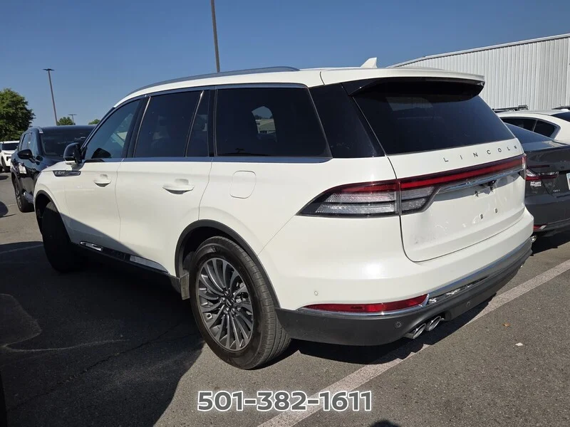 Used 2021 White LINCOLN RESERVE image 2