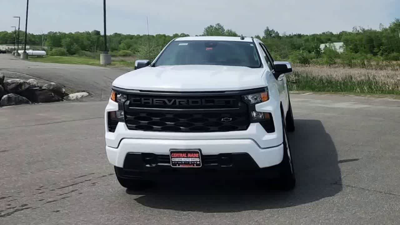 Used 2023 Summit White Chevrolet Custom image 3