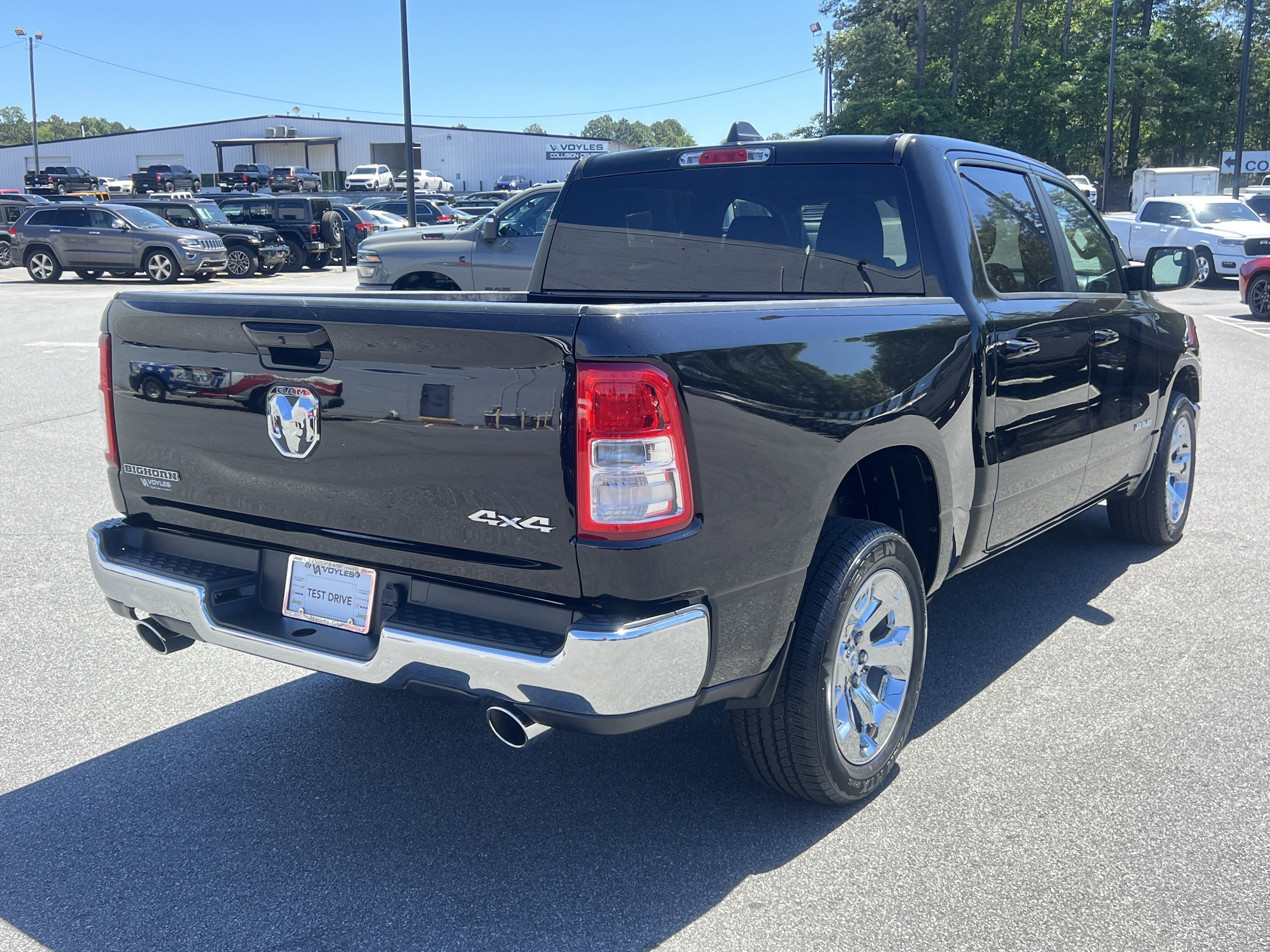 Used 2022 Diamond Black Crystal Pearlcoat Ram Big Horn image 8