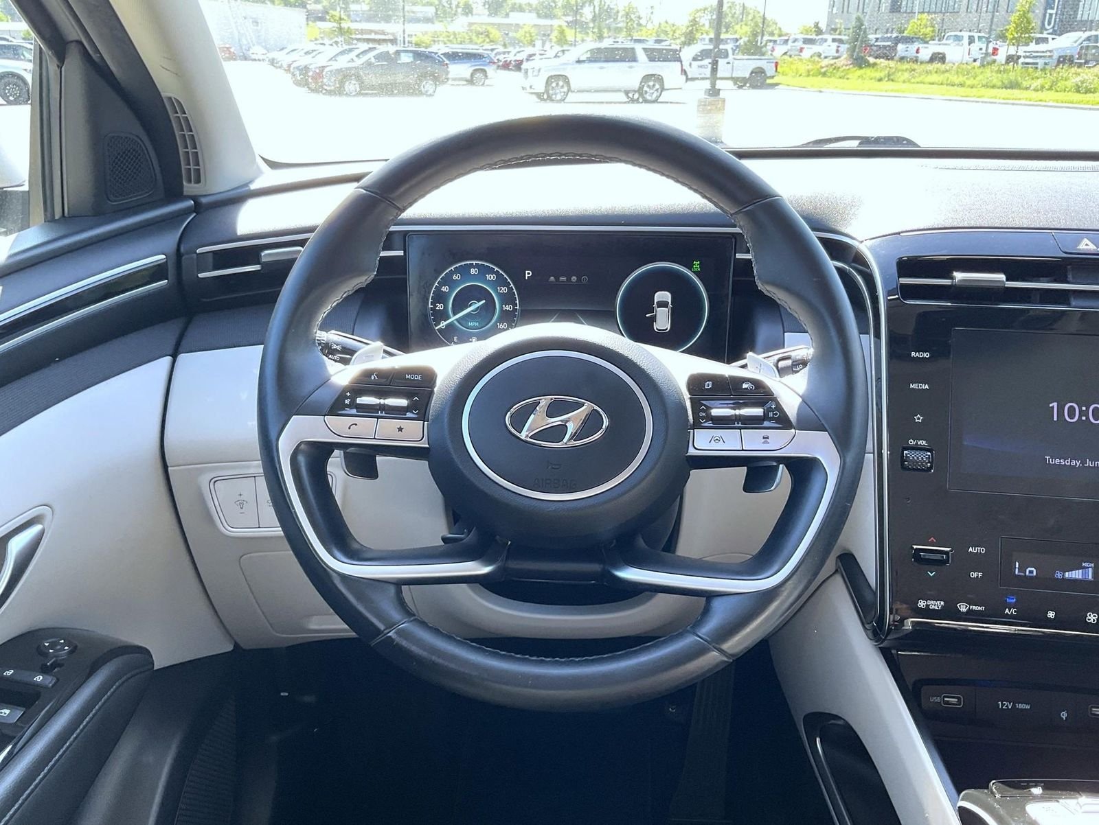 Used 2022 Silver Hyundai SEL Convenience image 11