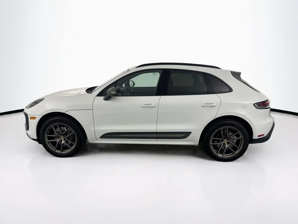 Used 2023 White Porsche T image 8