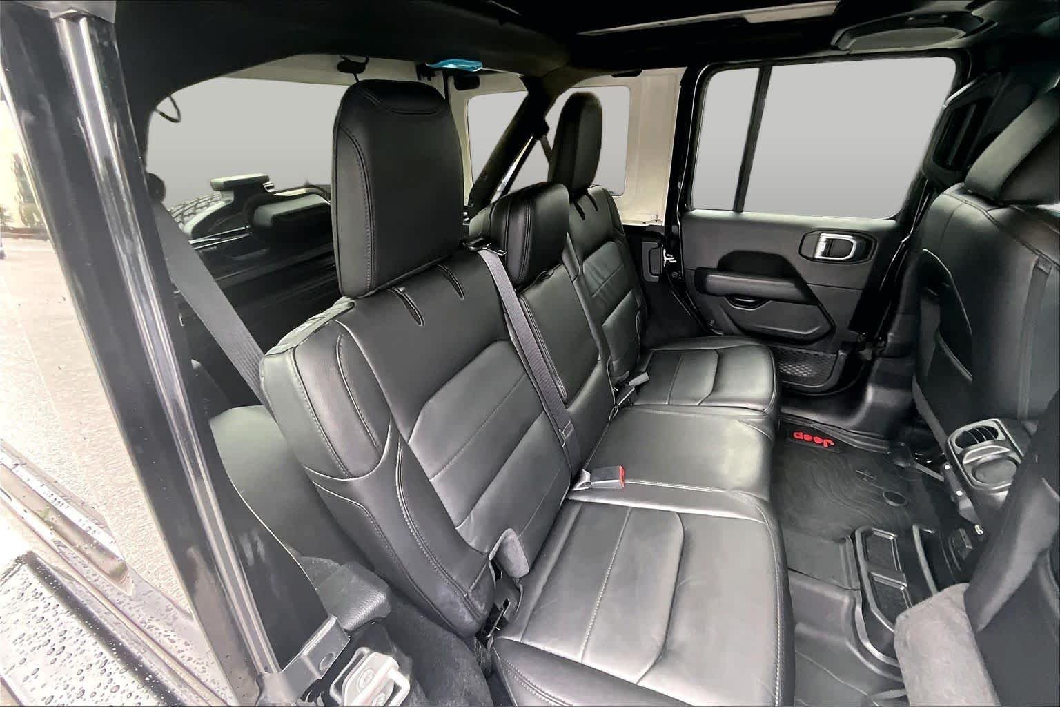 Used 2021 Black Clearcoat Jeep Unlimited Sahara Altitude image 18
