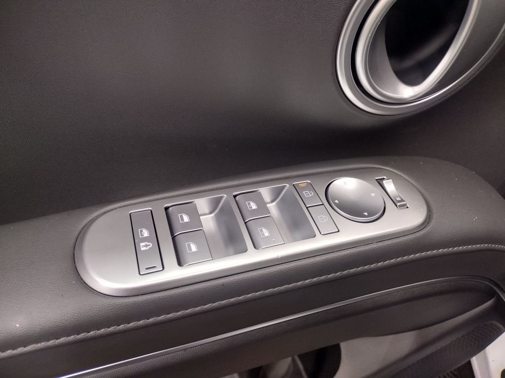 Used 2026 White Hyundai SEL Convenience image 14
