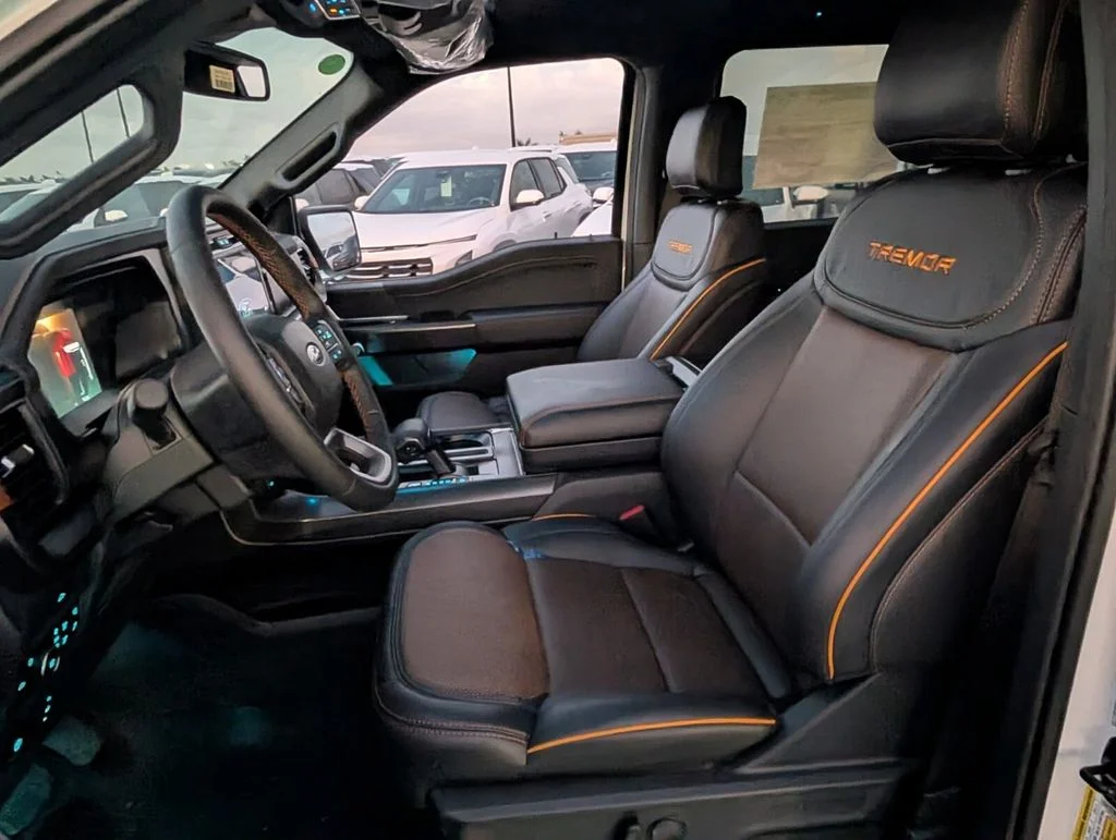 New 2026 Oxford White Ford Tremor® image 5