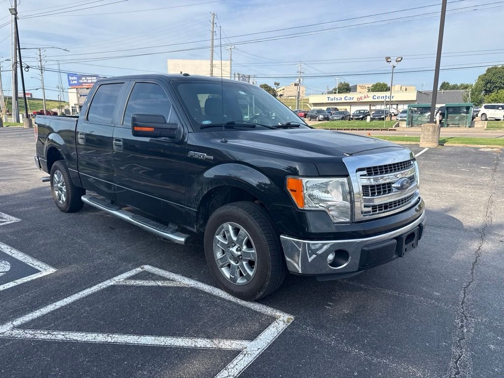 Used 2013 Black Ford XLT image 3