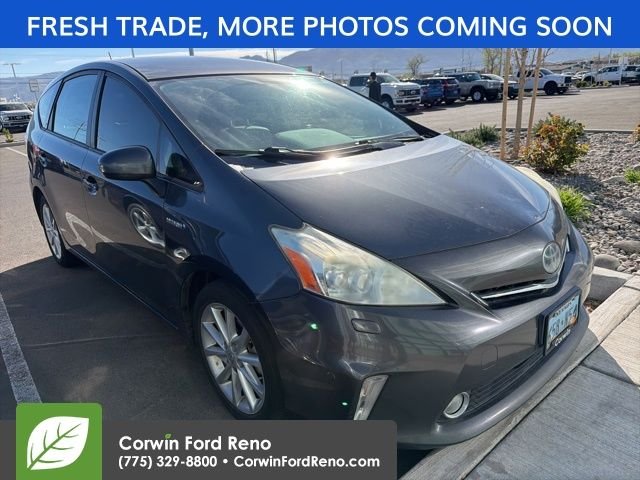 2013 Toyota Prius v Five