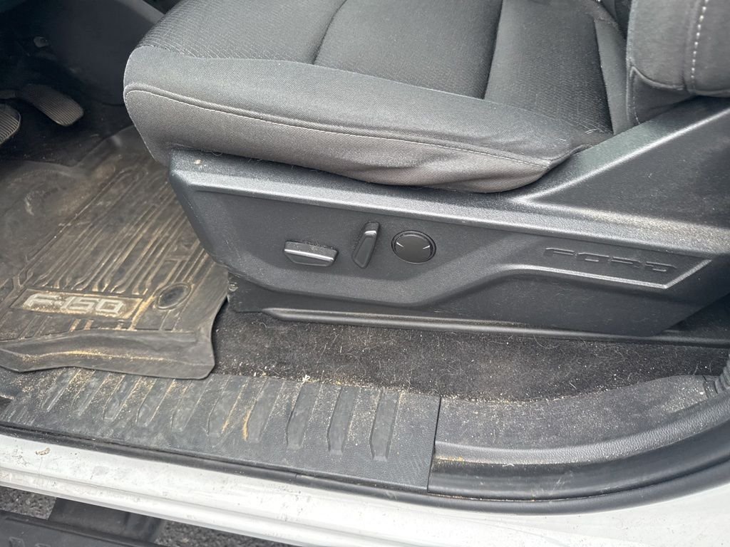 Used 2023 White Ford XLT image 5