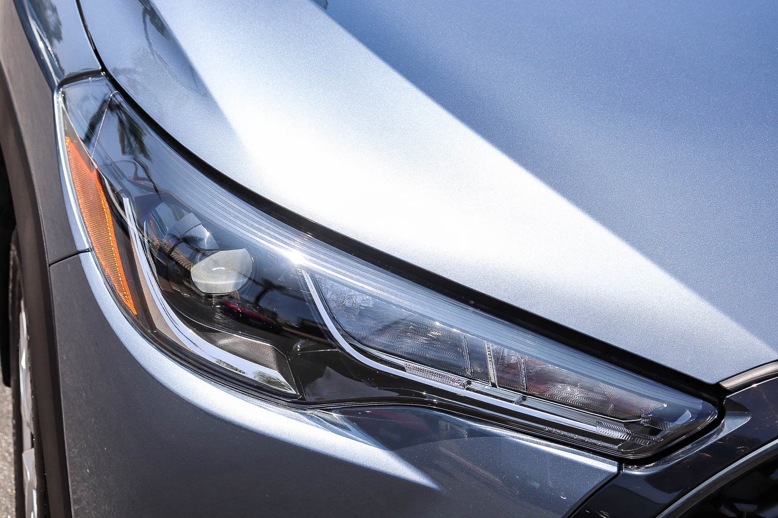 Used 2025 Celestite Toyota L image 6