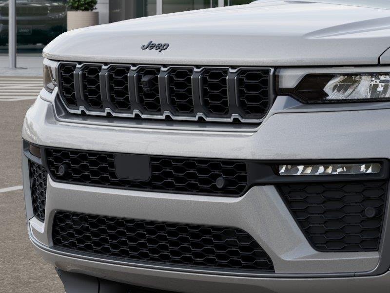 New 2026 Silver Zynith Exterior Paint Jeep GRAND CHEROKEE LIMITED RESERVE image 11