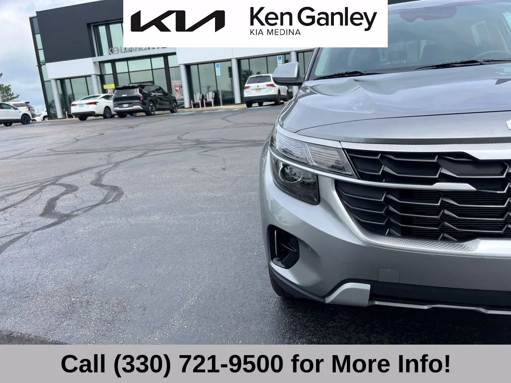 Certified Used 2024 Gray Kia LX image 18