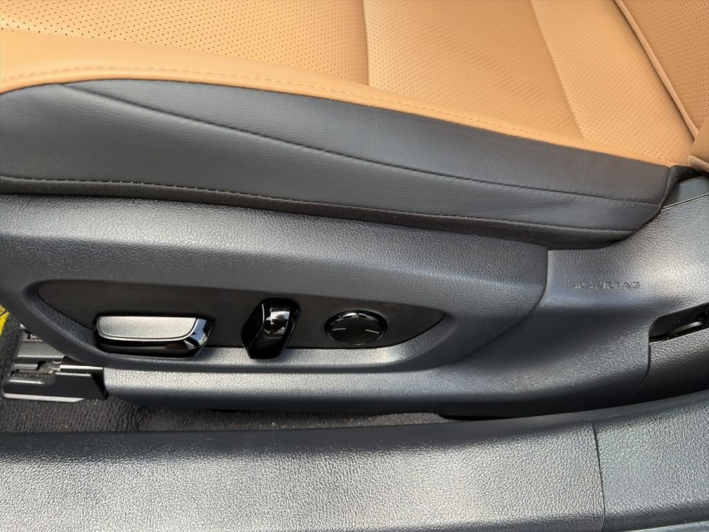 Used 2023 Black Lexus 350 image 13