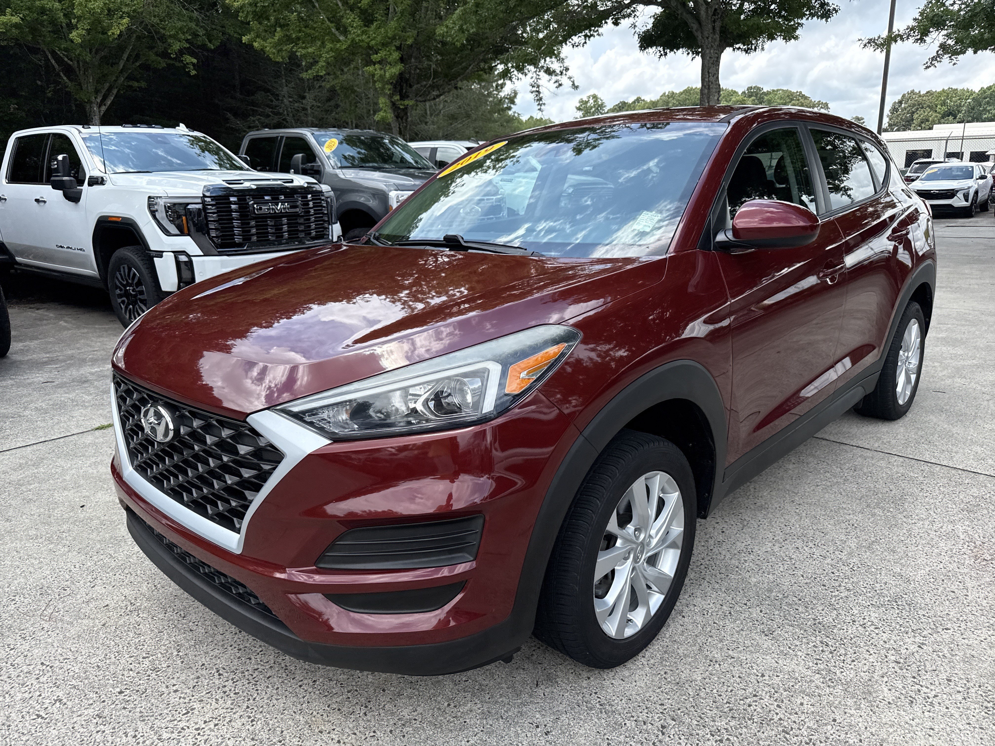Used 2019 Gemstone Red Hyundai SE image 3
