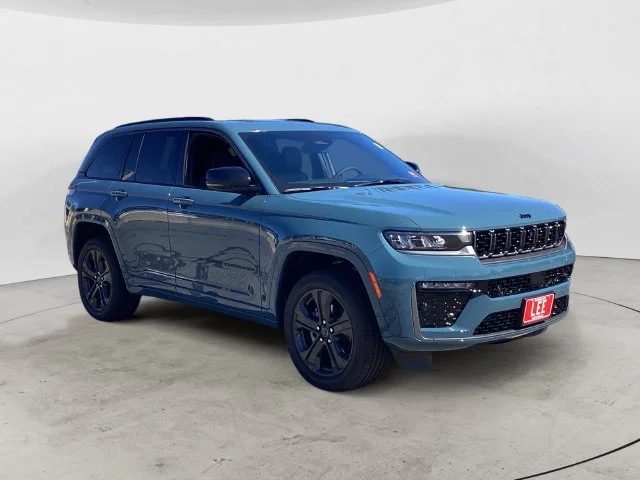New 2027 Steel Blue Jeep LIMITED RESERVE 4X4 image 8
