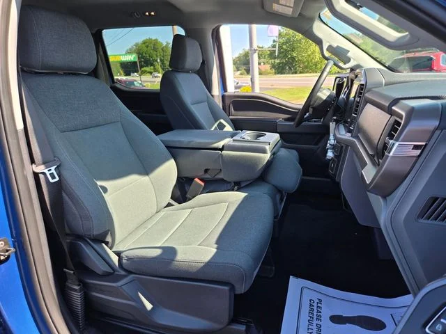 Used 2025 Blue Ford XLT image 20