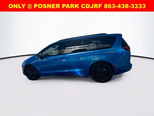 New 2027 Hydro Blue Pearl-Coat Exterior Paint Chrysler Limited image 8