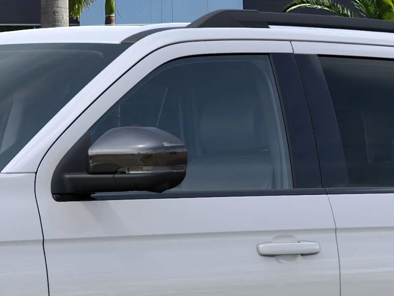 New 2027 Star White Metallic Tri-Coat Ford Platinum image 44