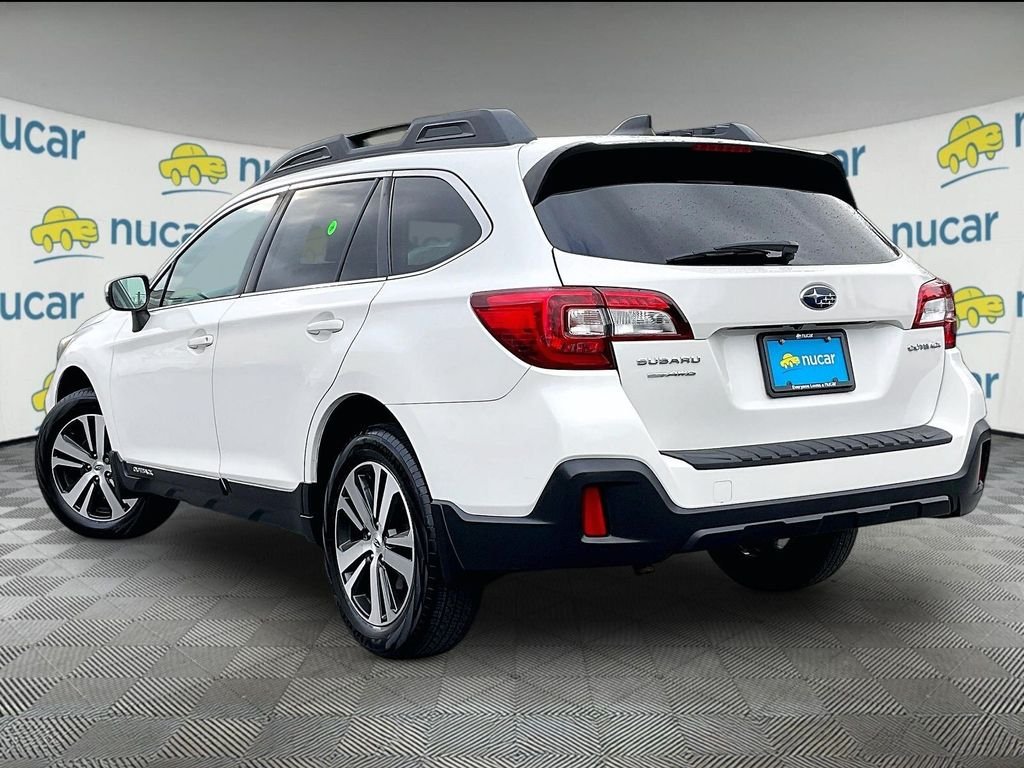 Used 2018 Crystal White Pearl Subaru 2.5i image 4