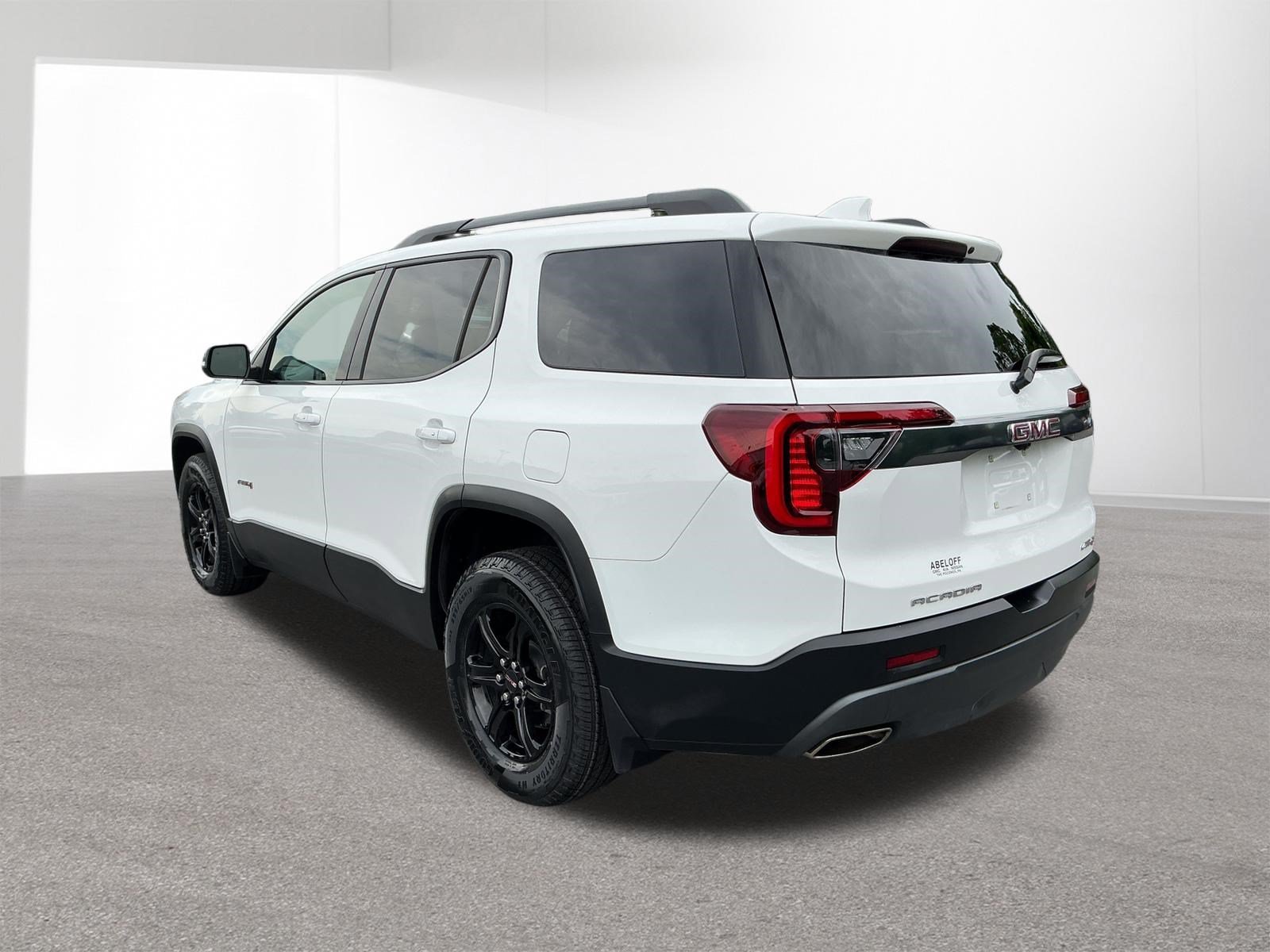 Used 2023 Summit White GMC AT4 image 5
