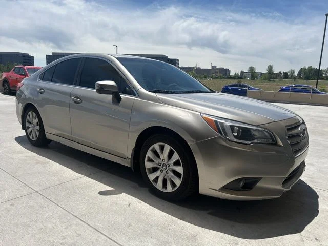 Used 2017 Gray Subaru 2.5i image 2