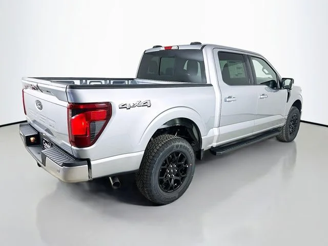 New 2026 Iconic Silver Metallic Ford XLT image 7