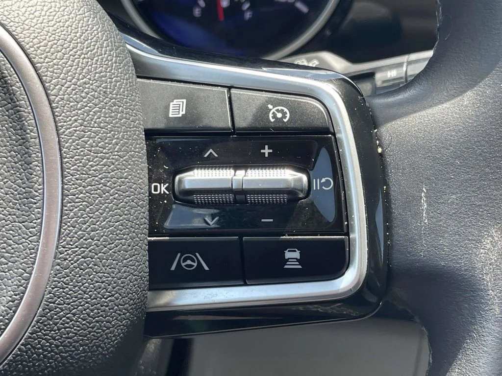 Used 2024 Black Kia EX image 30