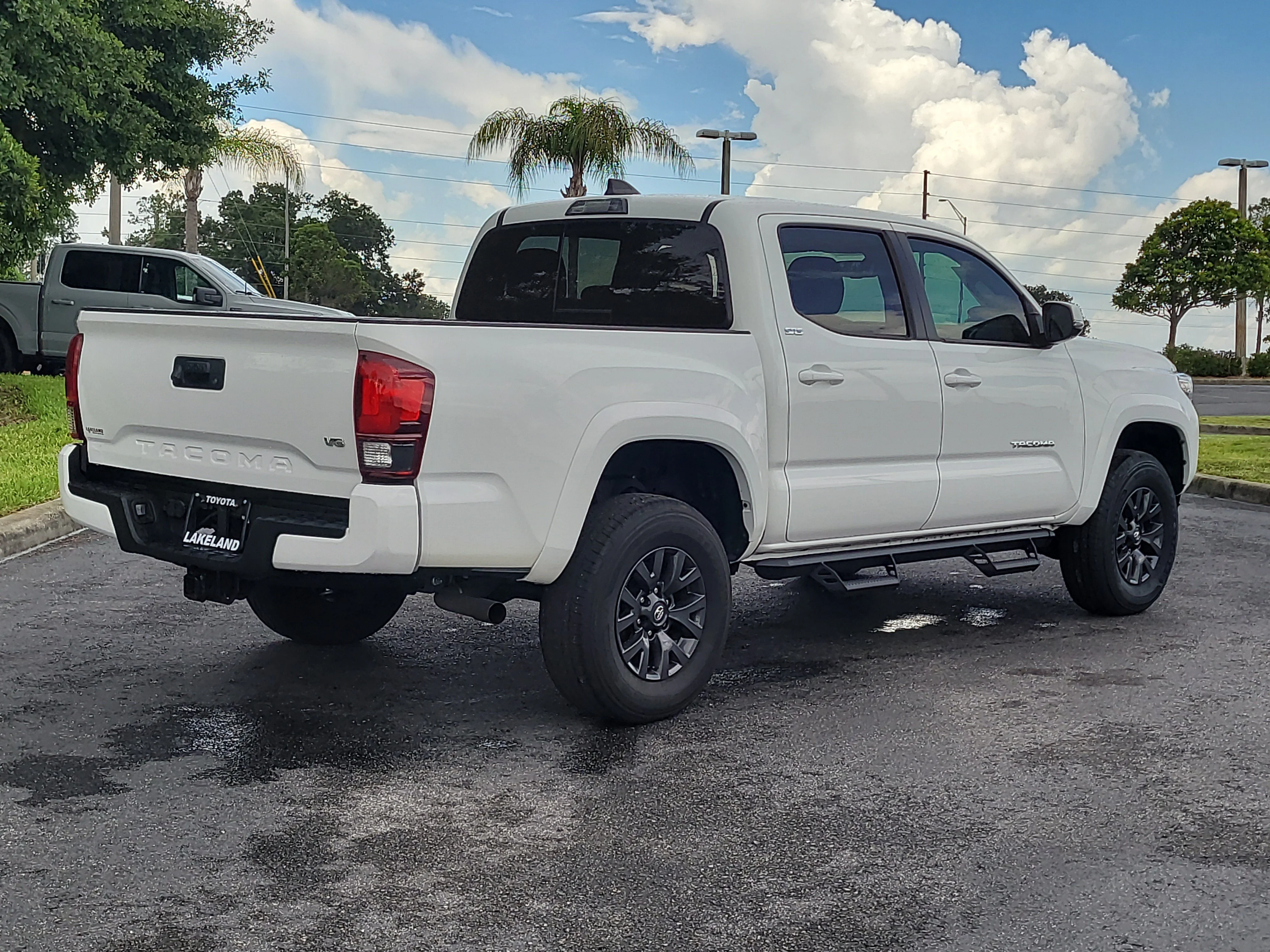Certified Used 2023 Ice Toyota SR5 image 6