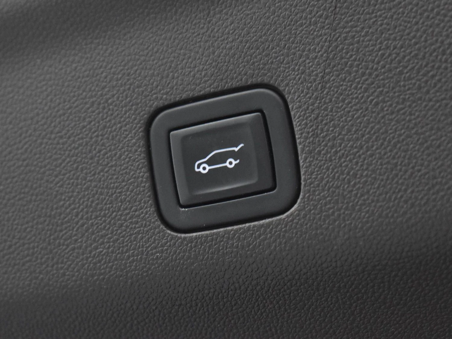 Used 2021 Hunter Metallic GMC Denali image 11