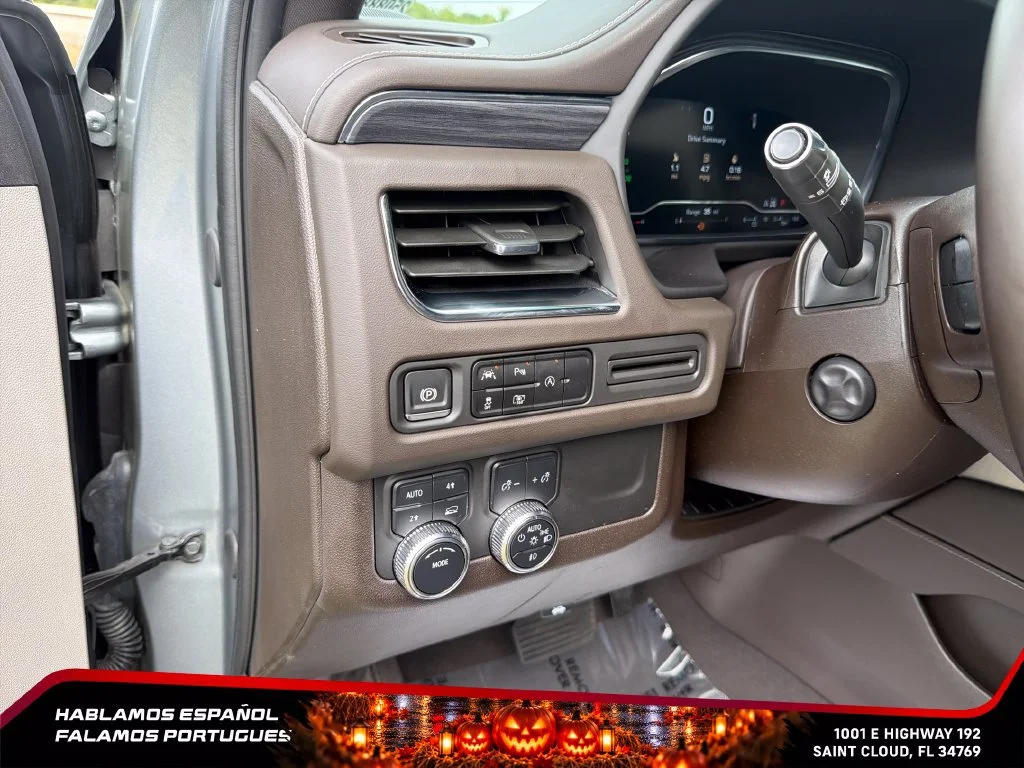 Used 2024 Sterling Metallic GMC SLT image 18